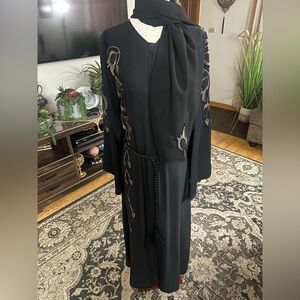 Black and gold yemeni style beaded abaya with matching scarf